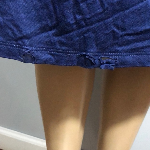 Dresses - Picture 4 of 4